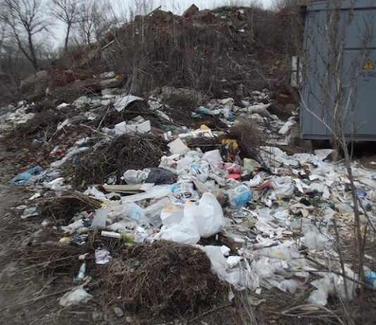 Город Сумы утопает в мусоре