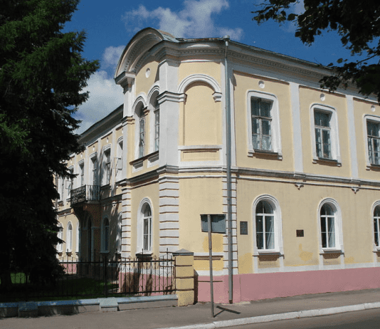 Як у Глухові канабіс ушляхетнювали